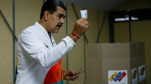 95 гласувалите на референдум във Венецуела подкрепиха присъединяването на територията