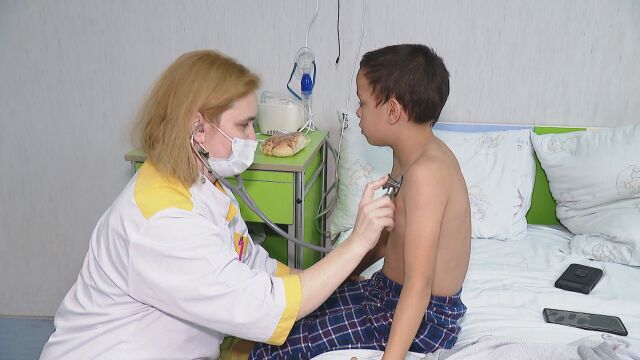 „Бяхме като в бурканчета“: Коктейл от вируси у нас, все повече болни деца 