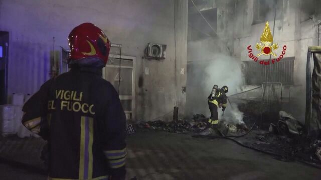 Трима души загинаха при пожар в болница в покрайнините на