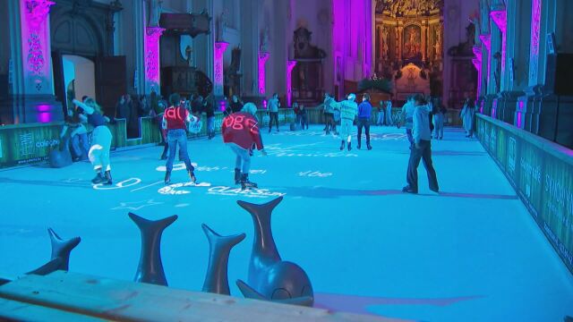 Бивша църква стана ледена пързалка в Белгия (ВИДЕО)