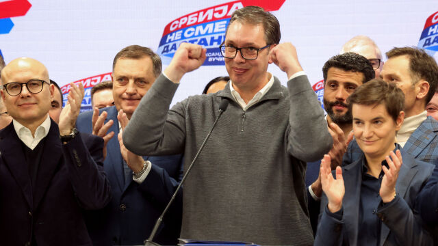 Управляващата в Сърбия партия на президента Александър Вучич очаквано печели