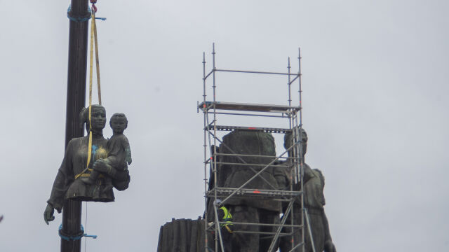 Паметникът на Съветската армия е демонтиран без издадена заповед от