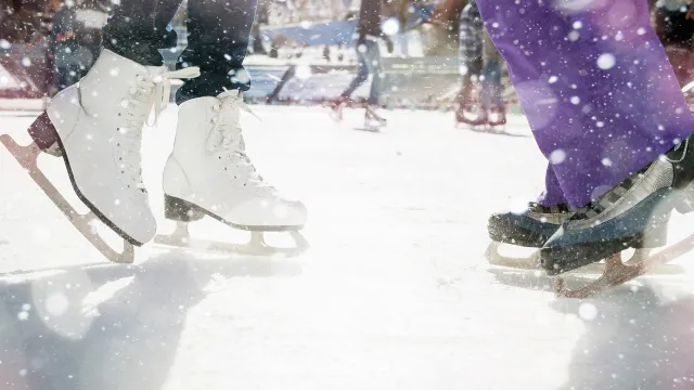 Идея за уикенда - Ледени пързалки на открито 2023