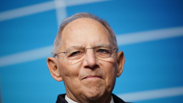 На 81 г почина известният германски политик Волфганг Шойбле Издъхнал