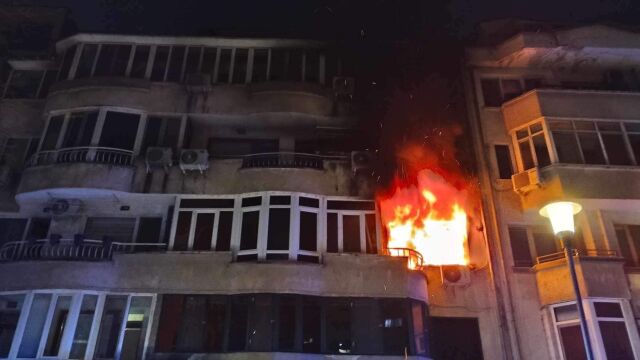 Пожар в блок в Пловдив живущите са били евакуирани Вечерта