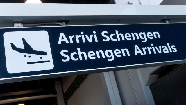 Решението за присъединяване на България и Румъния към Шенген по