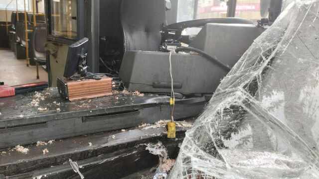 При катастрофа с автобус в южната част на Еквадор загинаха