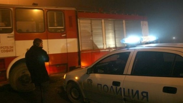 С голям пожар в района на ТЕЦ София се борят