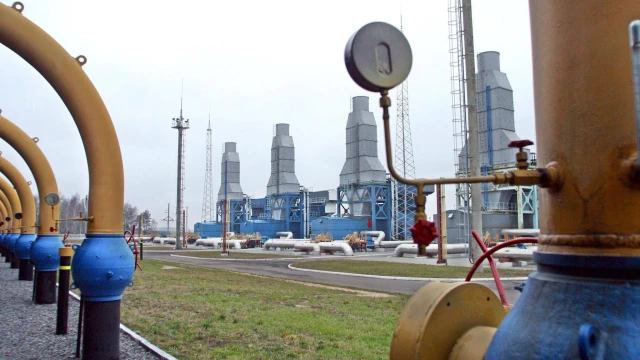 Газпром обяви че подаването на природен газ към балтийския газопровод