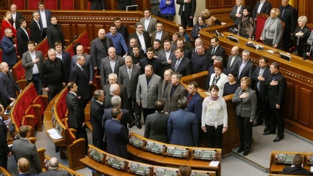 Върховната Рада на Украйна прие разрешение за самоотбрана, което позволява