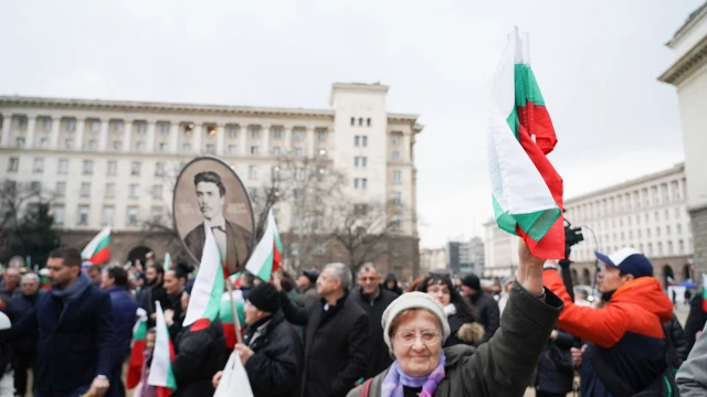 Шествия в памет на Левски