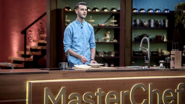 Журито на MasterChef раздаде още седем престилки на талантливи хоби-готвачи и сгоди влюбена двойка