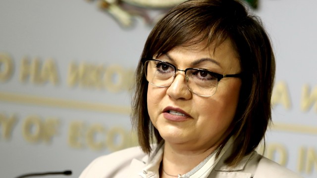 Министърът на икономиката Корнелия Нинова коментира искането за отлагане на