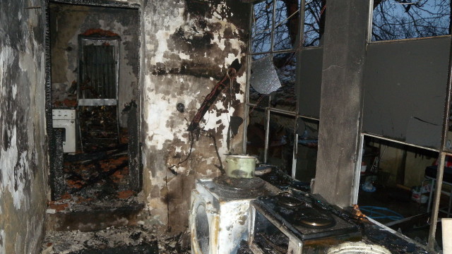 Жена загина след като пожар изпепели къща в шуменското село