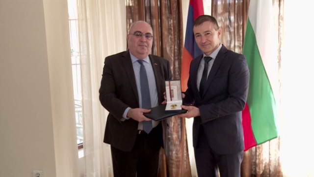 Арменският посланик Армен Едигарян връчи почетна награда на Андрей Ковачев