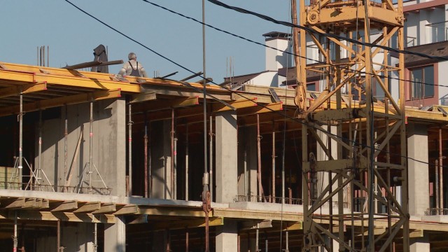 Рекордно строителство на жилища през 2021 г отчита Националния статистически