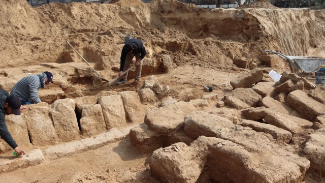 Строителни работници откриха римско гробище на 2000 години по крайбрежието