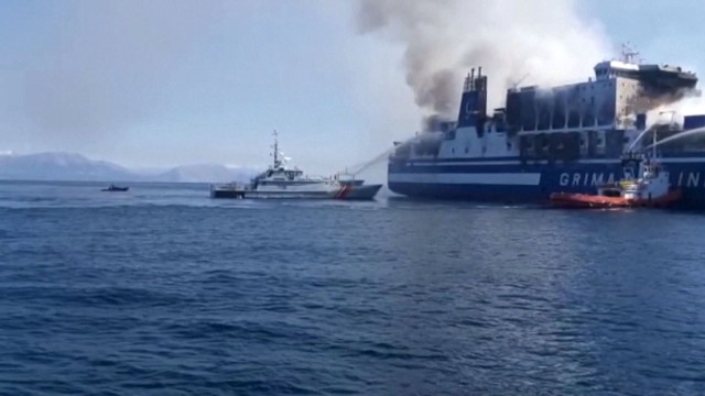 Всички евакуирани от горящия ферибот българи са в добро здравословно