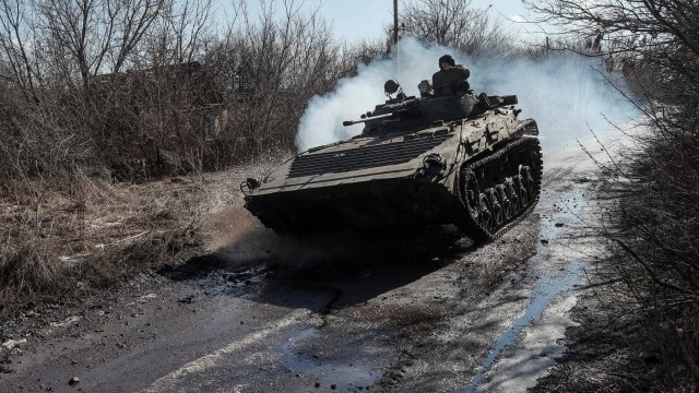 Напрежението около конфликта Украйна Русия продължва да ескалира Специалните пратеници на