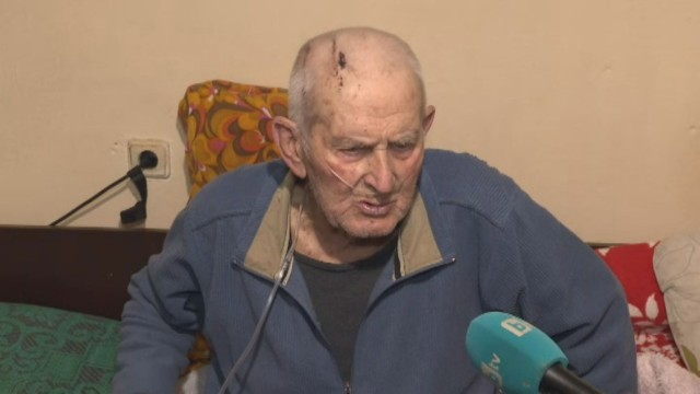 Самотен възрастен мъж беше жестоко пребит и ограбен във врачанското