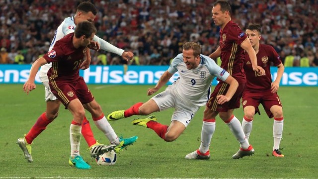Англия няма да играе международни мачове срещу Русия за неопределено