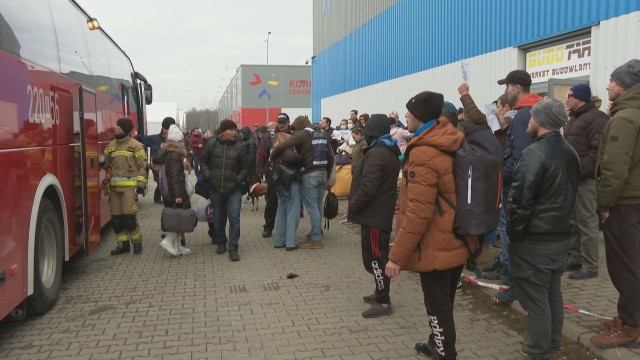 Над 500 000 украински бежанци са вече в Полша. Впечатляваща