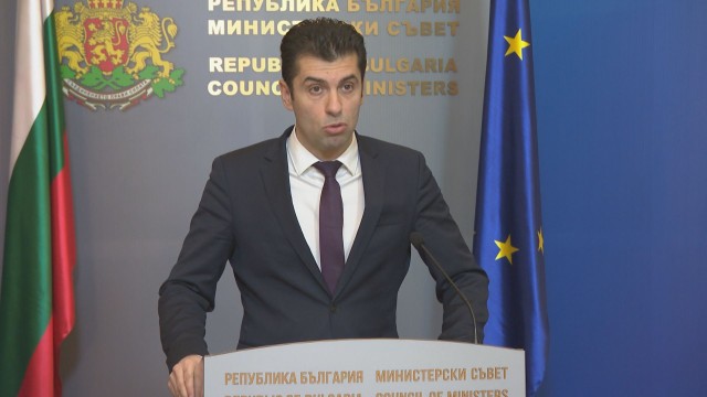 Премиерът Кирил Петков поиска оставката на министъра на отбраната Стефан