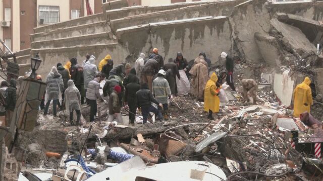 България изпраща помощ на на пострадалите от земетресението в Турция