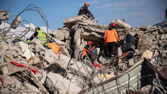 Двумесечно бебе бе спасено живо 128 часа след разрушителните земетресения