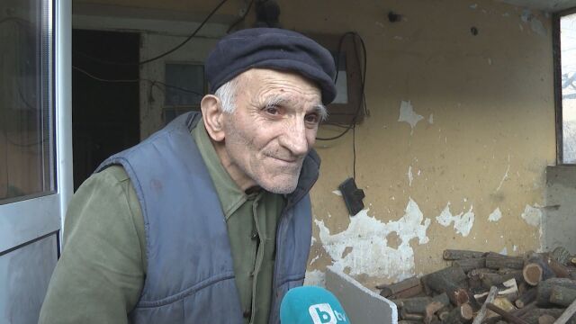 самотен възрастен мъж от оряховското село Остров Като съпричастен към