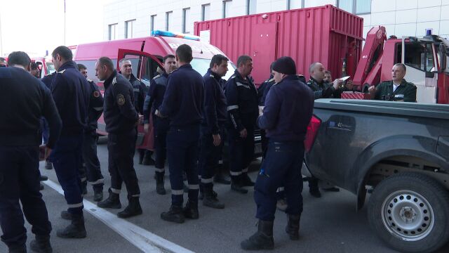 След 11 дни спасителна мисия в Турция българските пожарникари се
