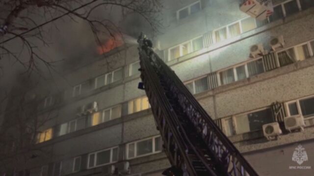 Шестима души са загинали при пожар в жилищна сграда в