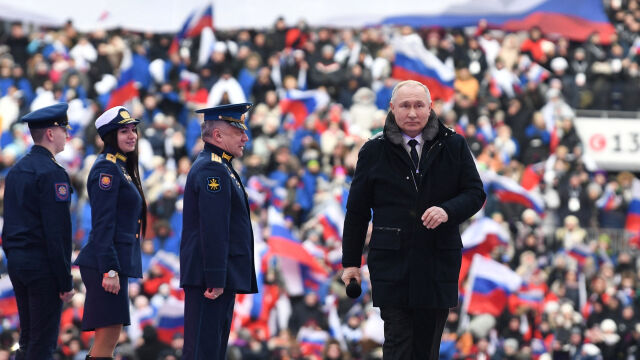 Президентът Владимир Путин приветства руските войници които се сражават в