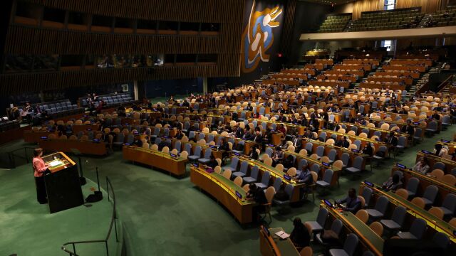 Общото събрание на ООН прие резолюция осъждаща агресията и призоваваща