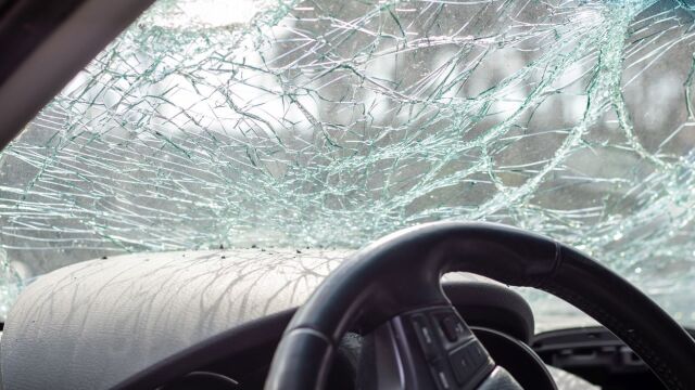 Шестима души пострадаха при катастрофа на пътя Кюстендил София
