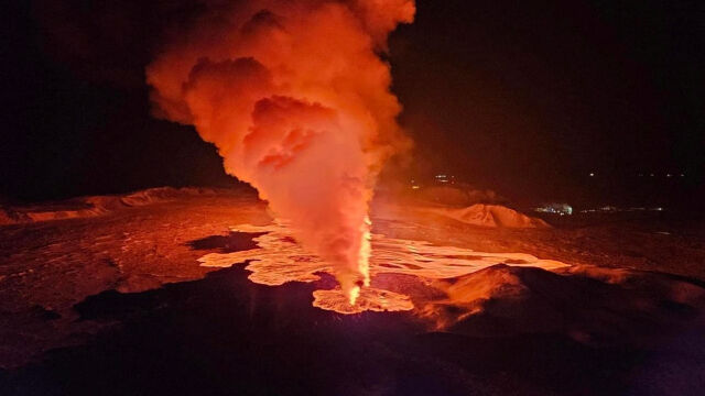  Вулканът на исландския полуостров Рейкянес е изригнал отново Това съобщи Ройтерс като
