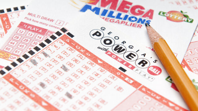 Участник в американската лотария пeчели 36 милиона долара с комбинацията