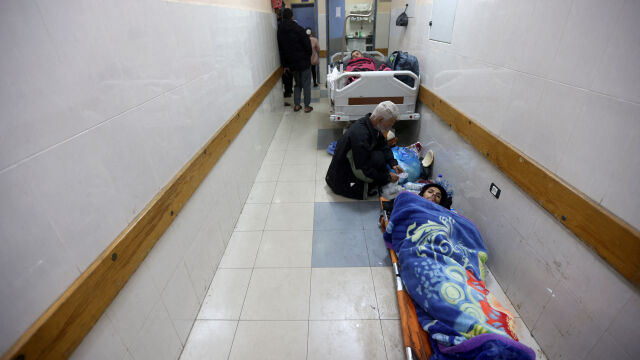  Лекари в цяла Газа оперират пациенти без анестезия връщат хора