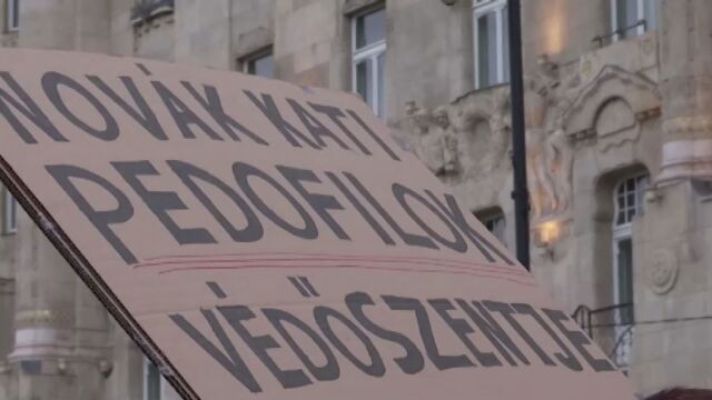 През последните седмици протести в Унгария инициирани от инфлуенсъри са