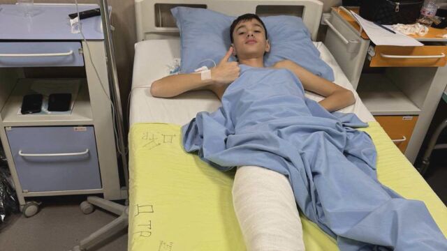 Полицията издирва нападателите на 14 годишния Александър атакуван до търговски център