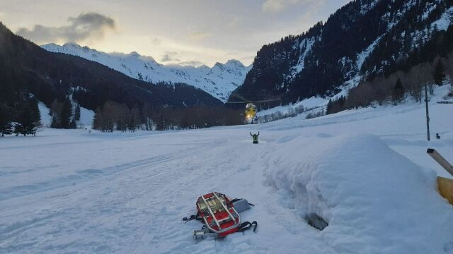 В северната италианската провинция Южен Тирол затрупа трима германски скиори