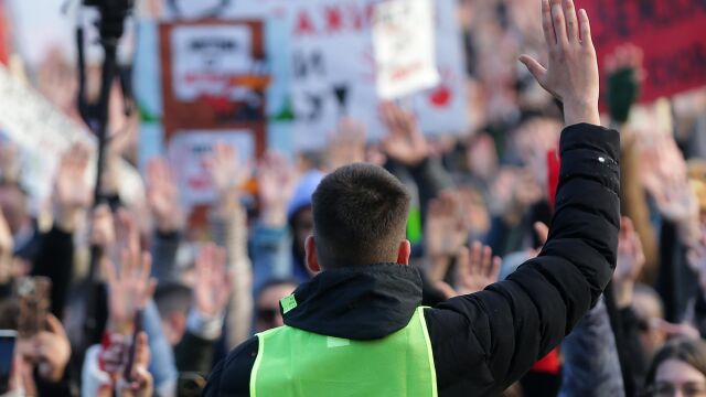 Протестиращите студенти от Нови Сад вдигнаха блокадата на Моста на