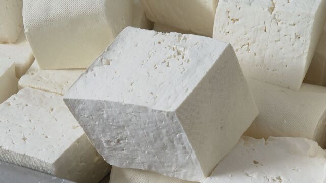 Темата за цените на фокус Производители на сирене твърдят че