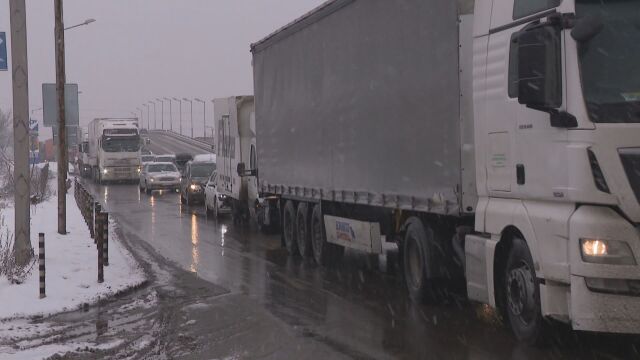 За 63 леки катастрофи в София станали заради несъобразеното със