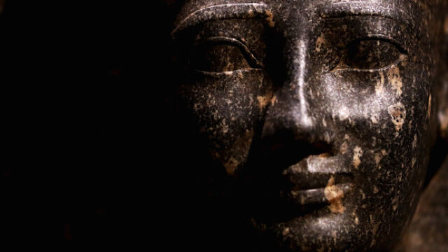 Археолози обявиха откриването на първата гробница на фараон в Египет