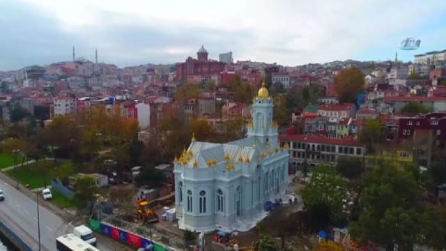 Желязната църква в Истанбул навършва 124 години 4 от тях
