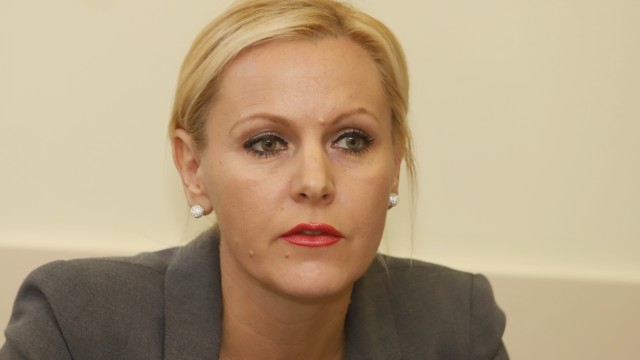 През последните седмици министърът на правосъдието Надежда Йорданова даде множество