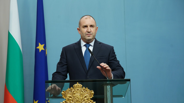 Президентът наложи вето върху изпращането на БТР-и на Украйна