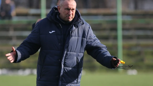 Треньорът на Левски Станимир Стоилов определи като ползотворна срещата между