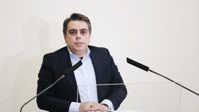 Вицепремиерът и министър на финансите Асен Василев е на работно